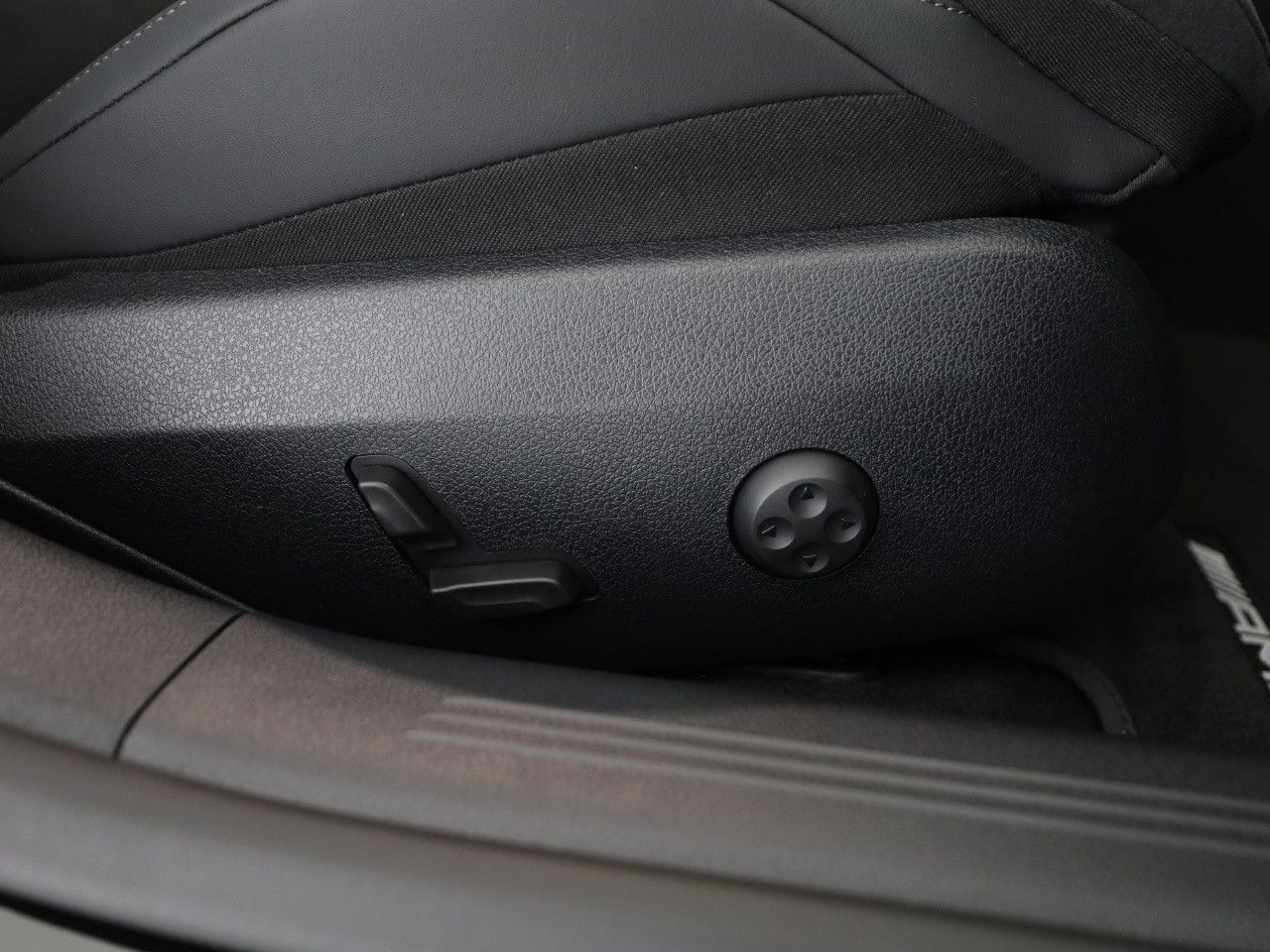 Mercedes-Benz E-Klasse – Bild 17