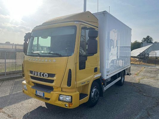 Vehicle image 1 / 19