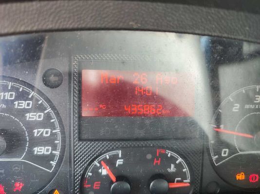 Vehicle image 6 / 8