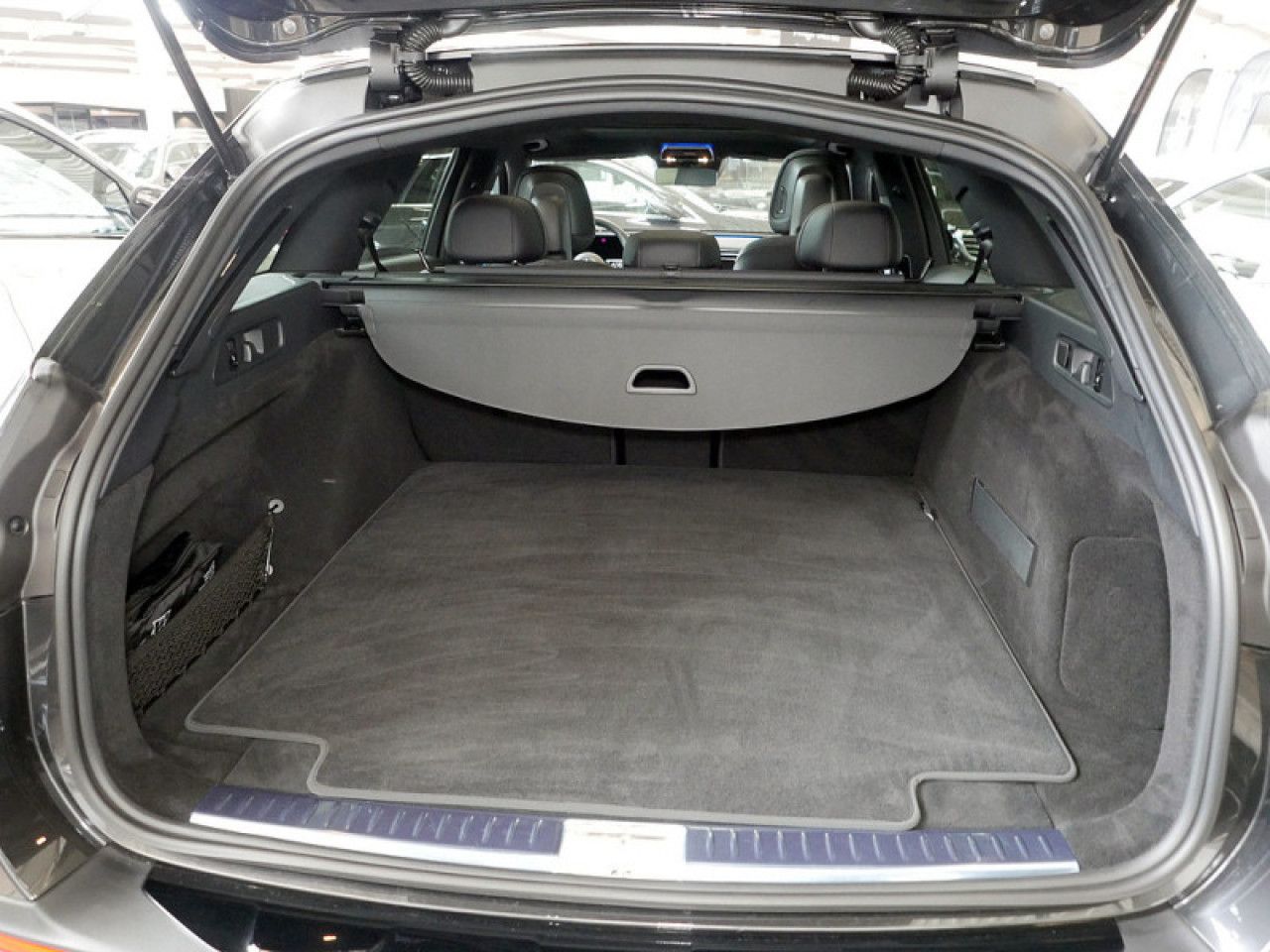 Mercedes-Benz E-Klasse – Bild 11