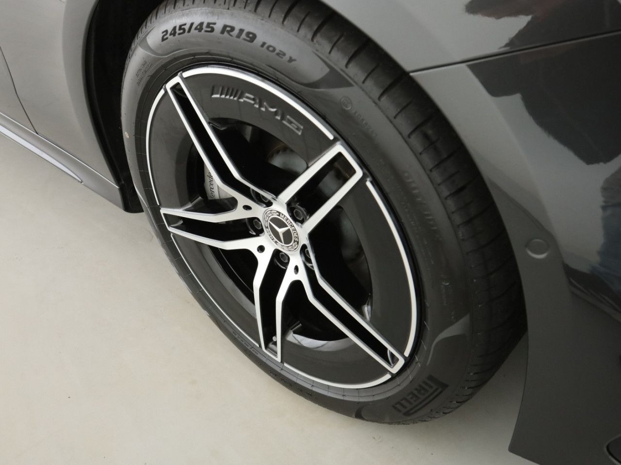 Mercedes-Benz E-Klasse – Bild 21
