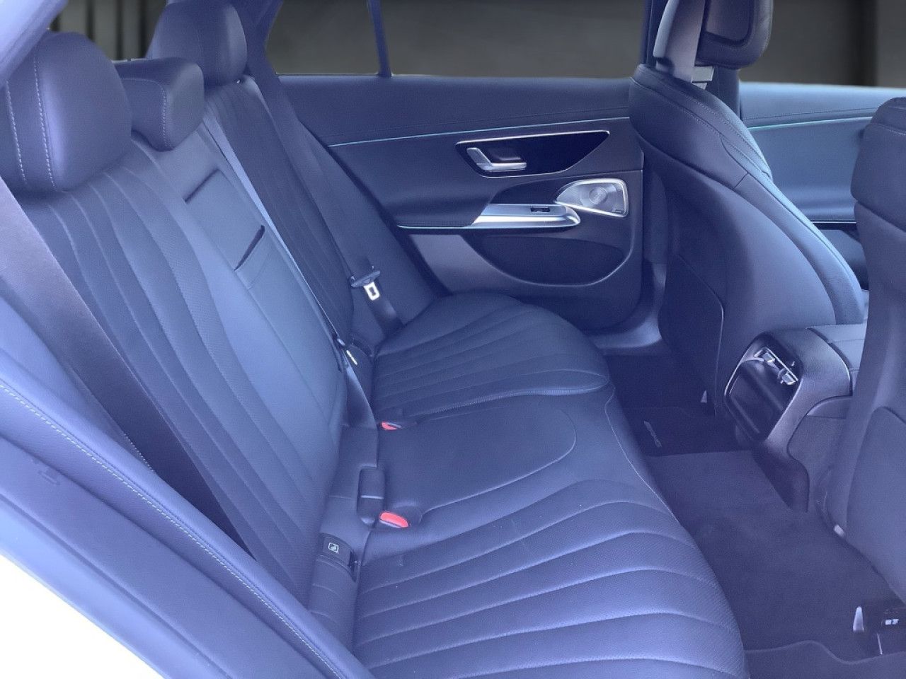 Mercedes-Benz E-Klasse – Bild 13