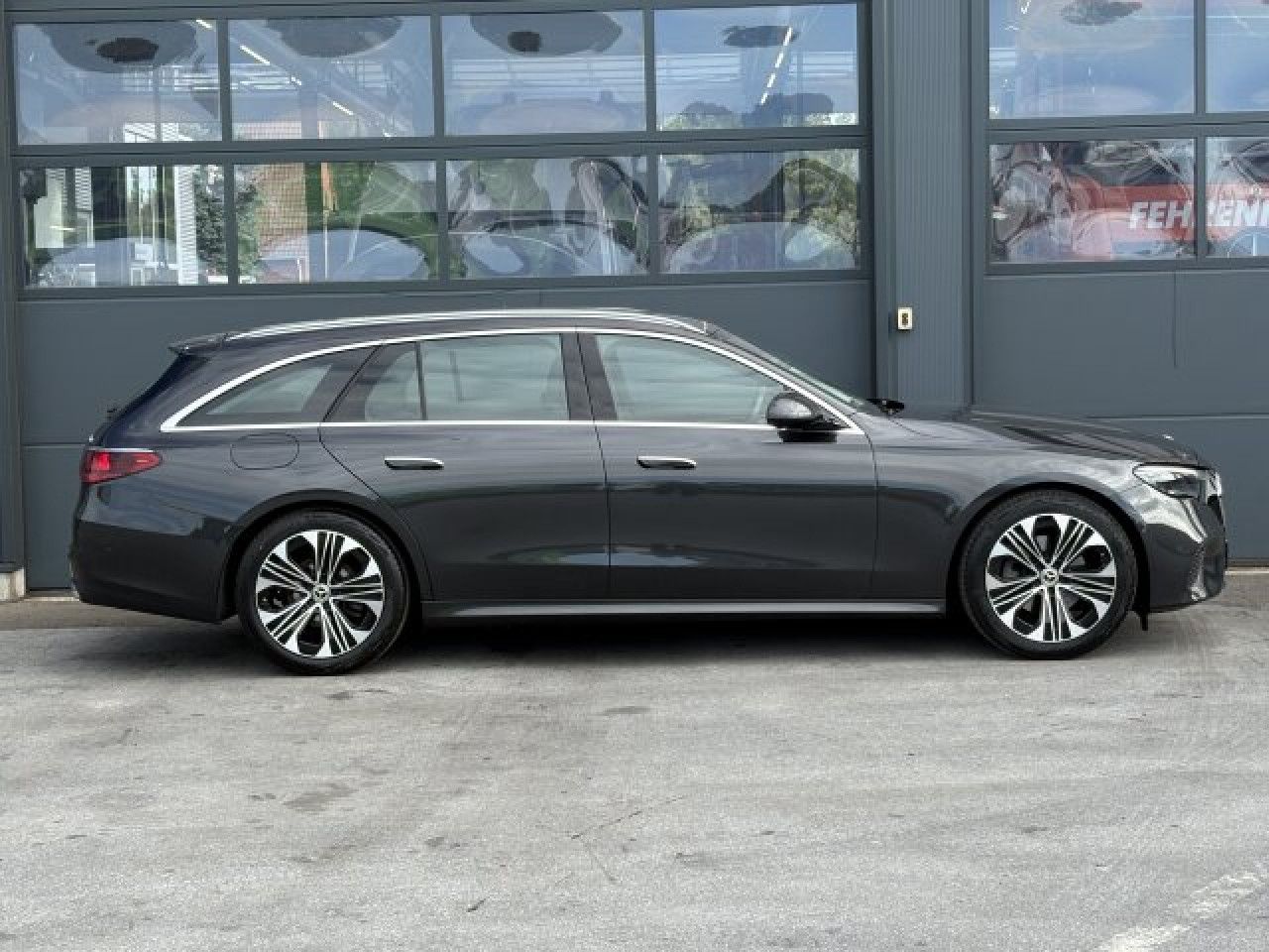 Mercedes-Benz E-Klasse – Bild 8