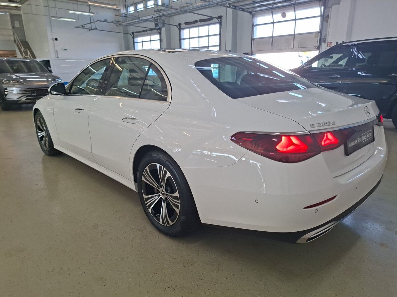 Mercedes-Benz E-Klasse – Bild 7