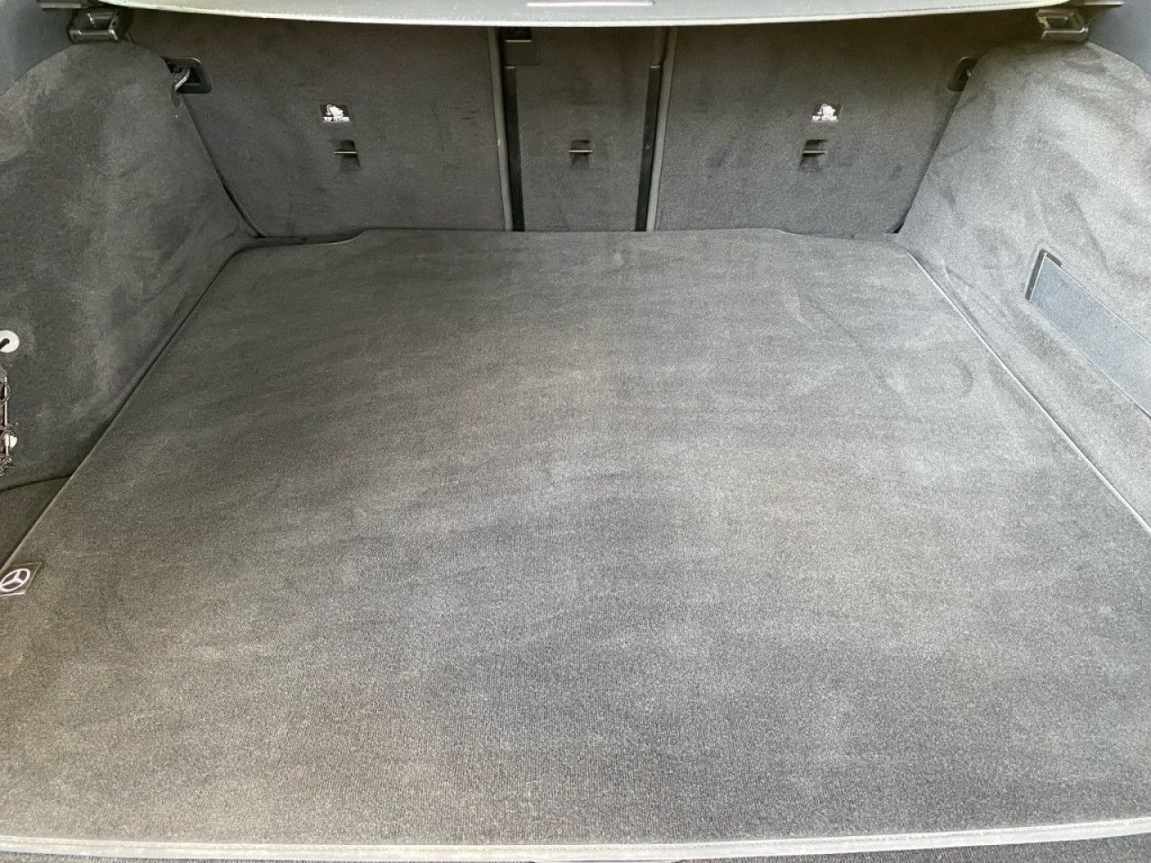 Mercedes-Benz E-Klasse – Bild 10