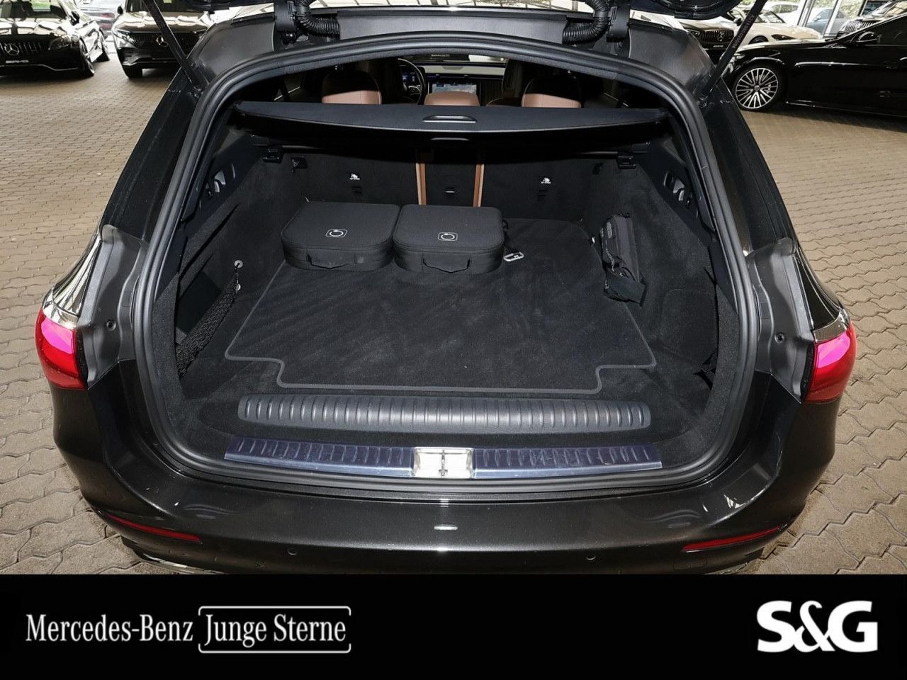 Mercedes-Benz E-Klasse – Bild 9