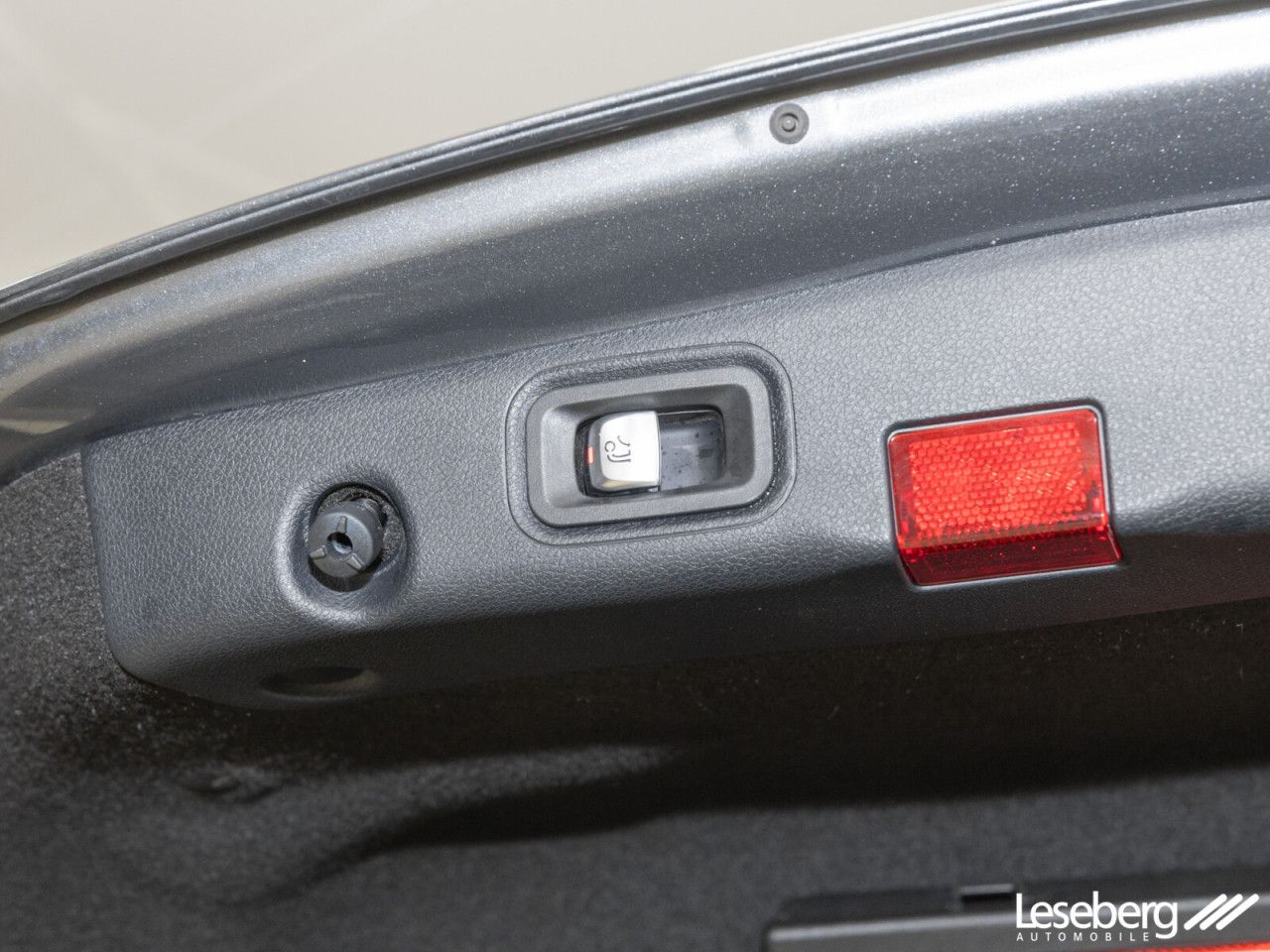 Mercedes-Benz E-Klasse – Bild 10