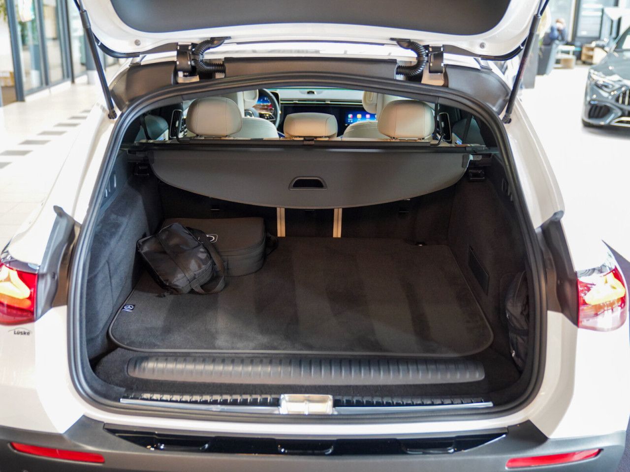 Mercedes-Benz E-Klasse – Bild 7