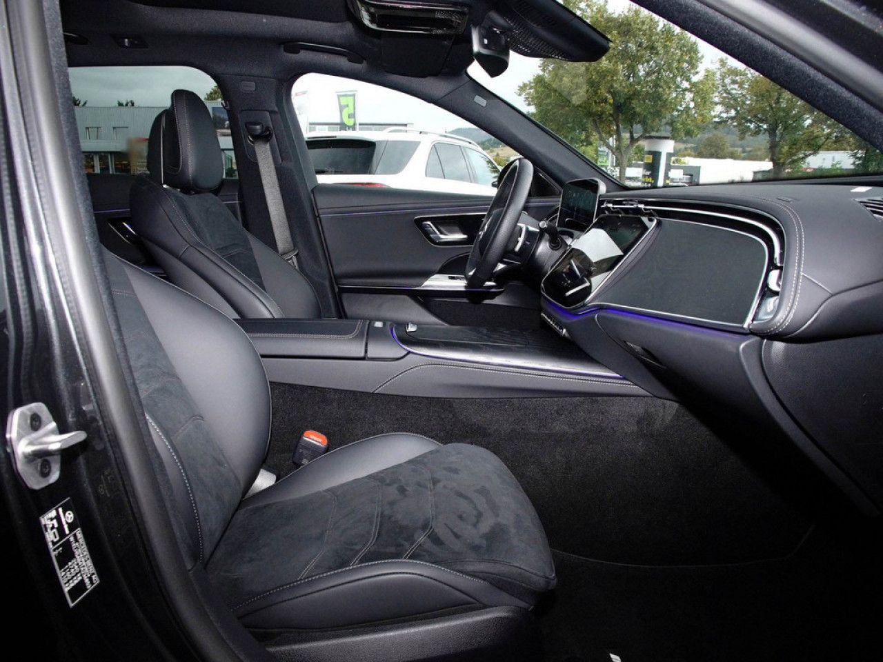Mercedes-Benz E-Klasse – Bild 2