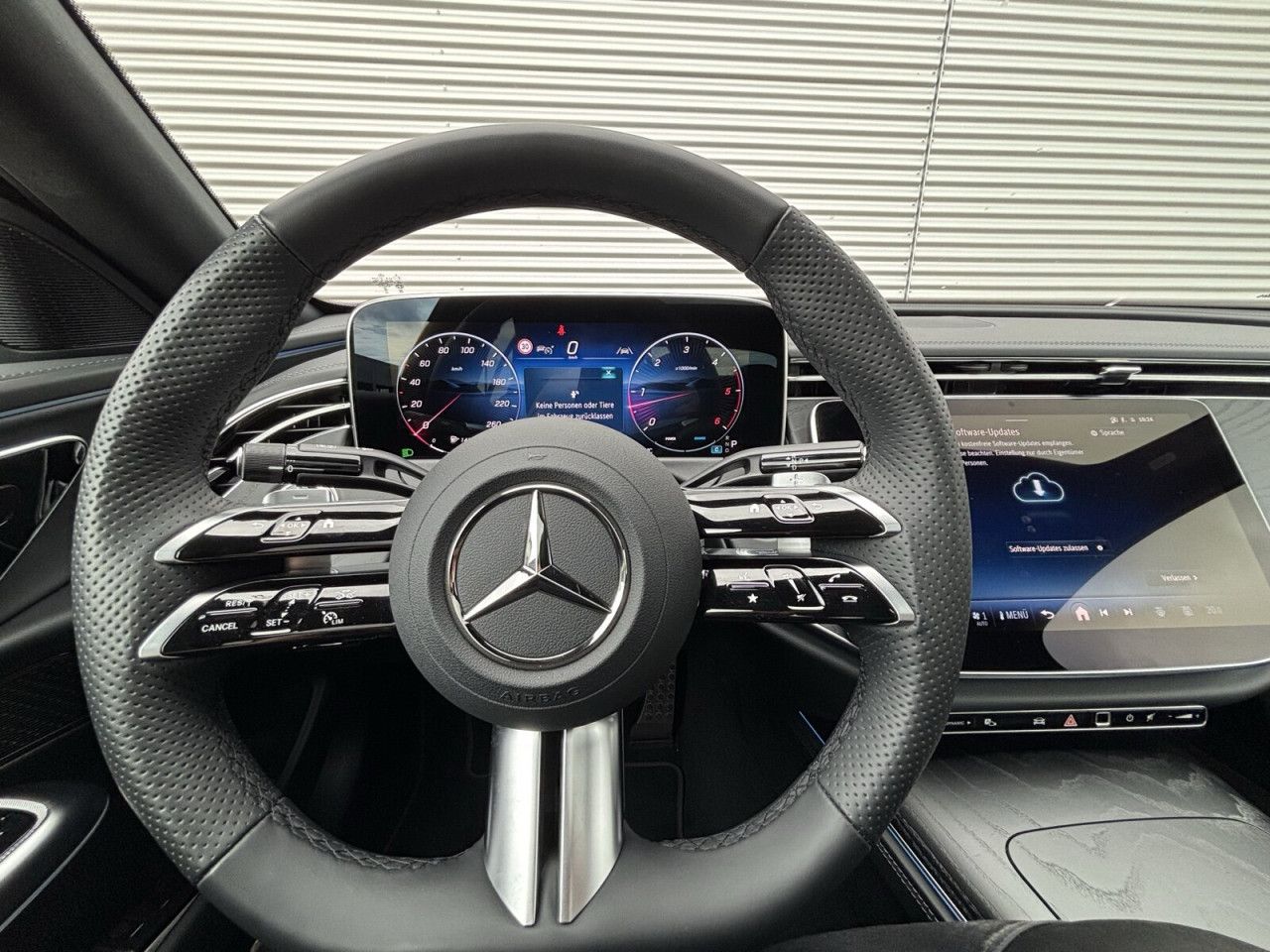 Mercedes-Benz E-Klasse – Bild 12