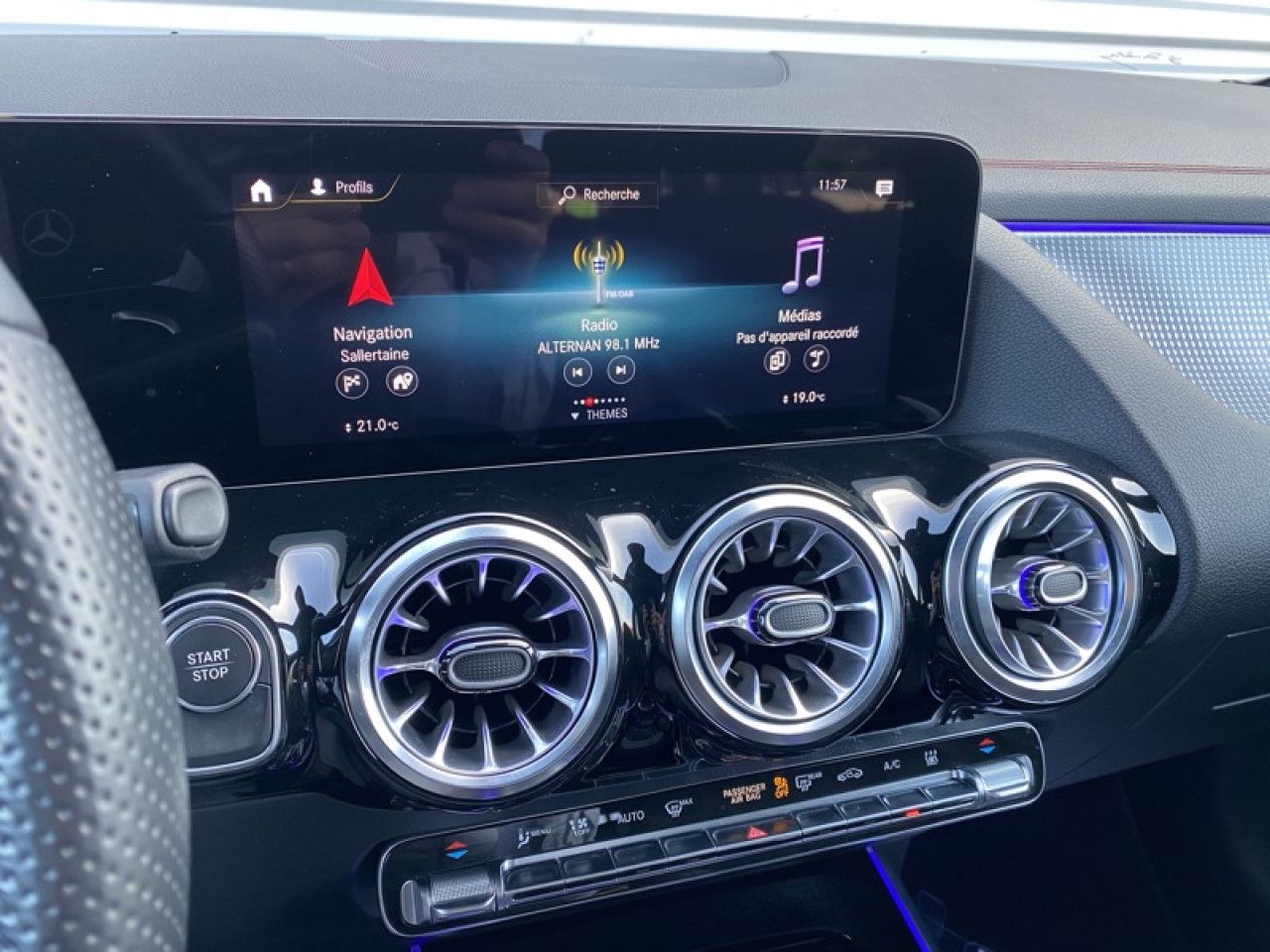 Photo du v&eacute;hicule 16 / 18