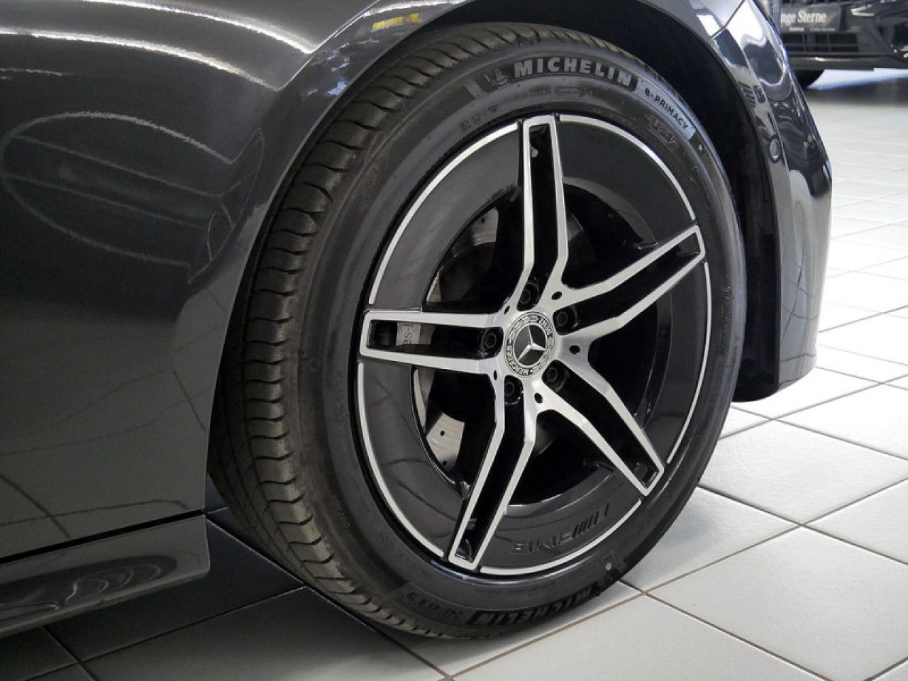 Mercedes-Benz E-Klasse – Bild 10