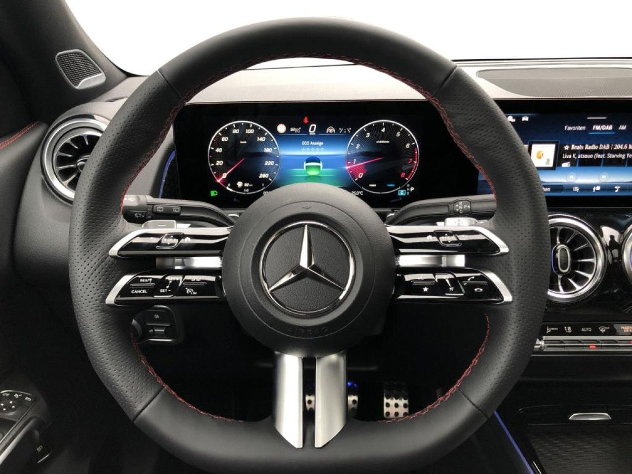 Mercedes-Benz GLB – Bild 10