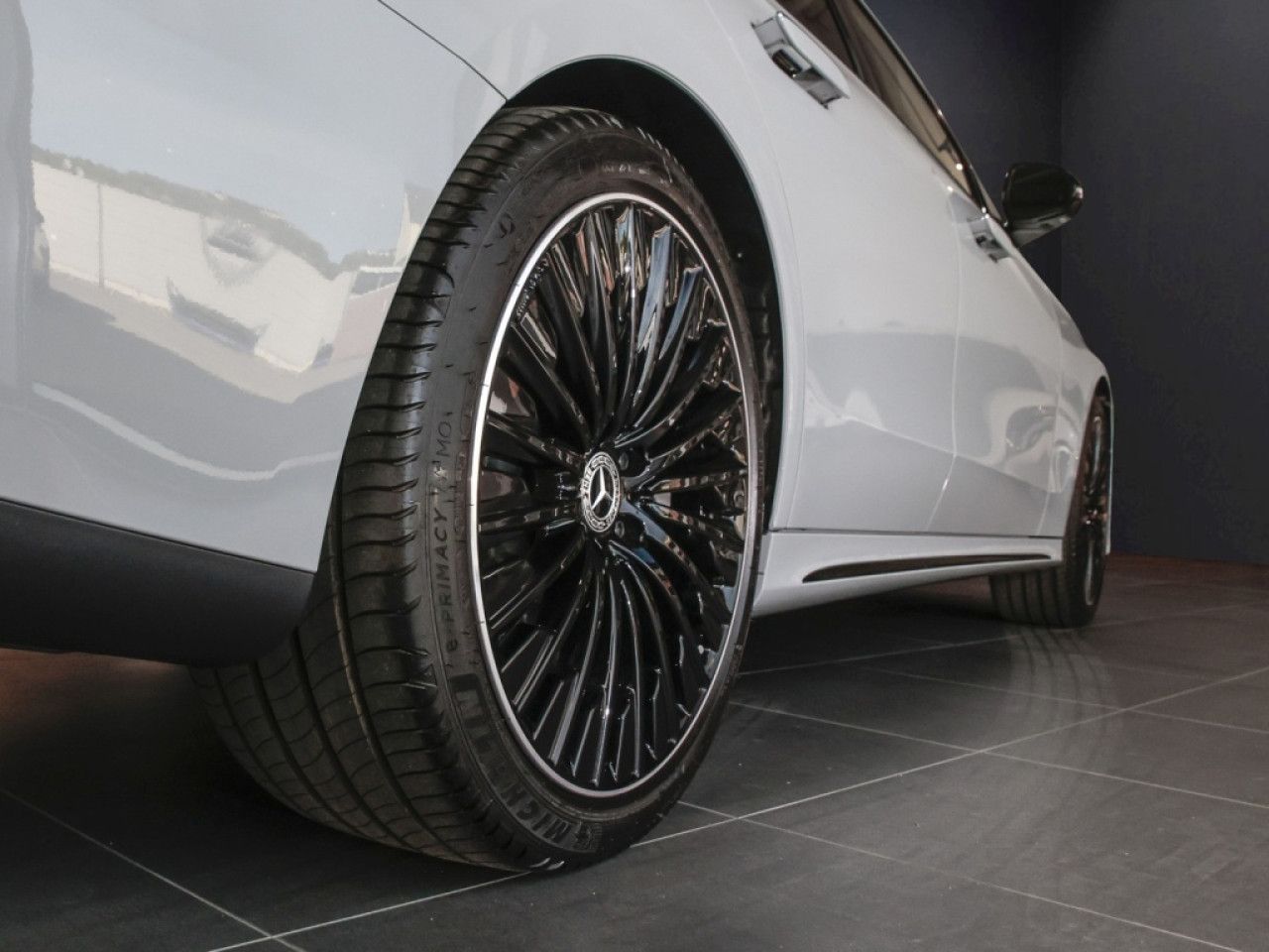 Mercedes-Benz E-Klasse – Bild 3