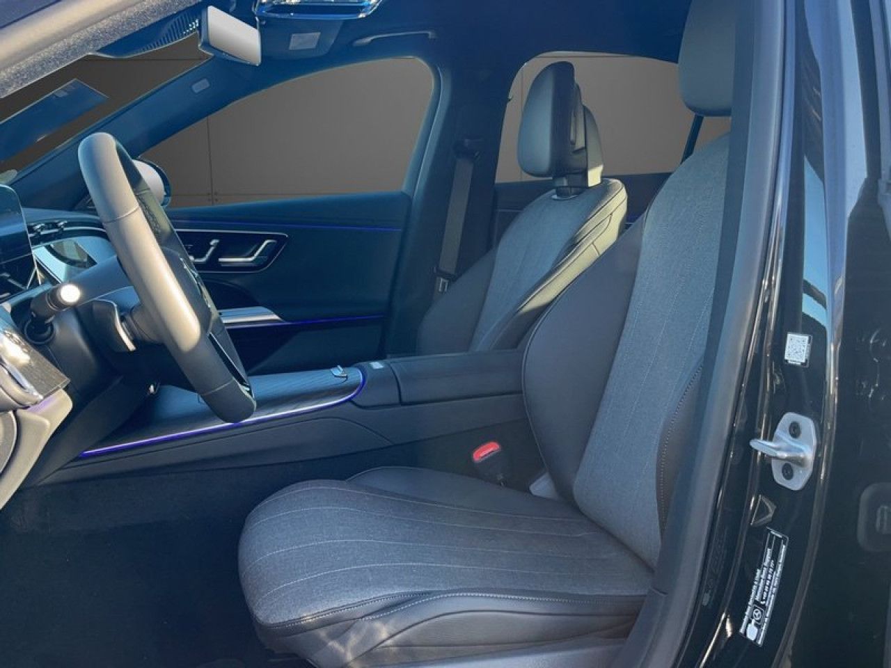 Mercedes-Benz E-Klasse – Bild 8
