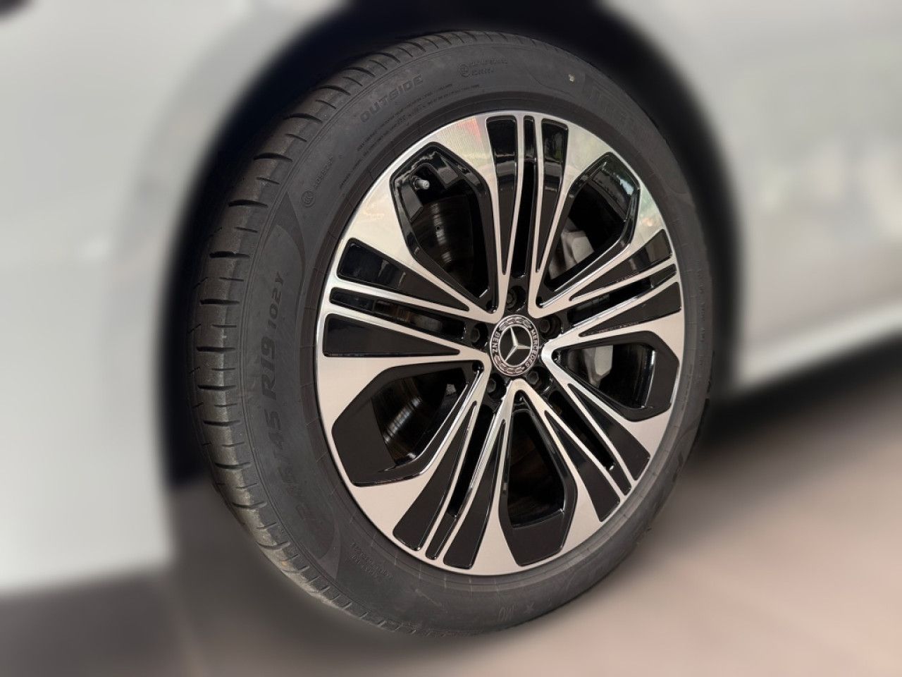 Mercedes-Benz E-Klasse – Bild 3