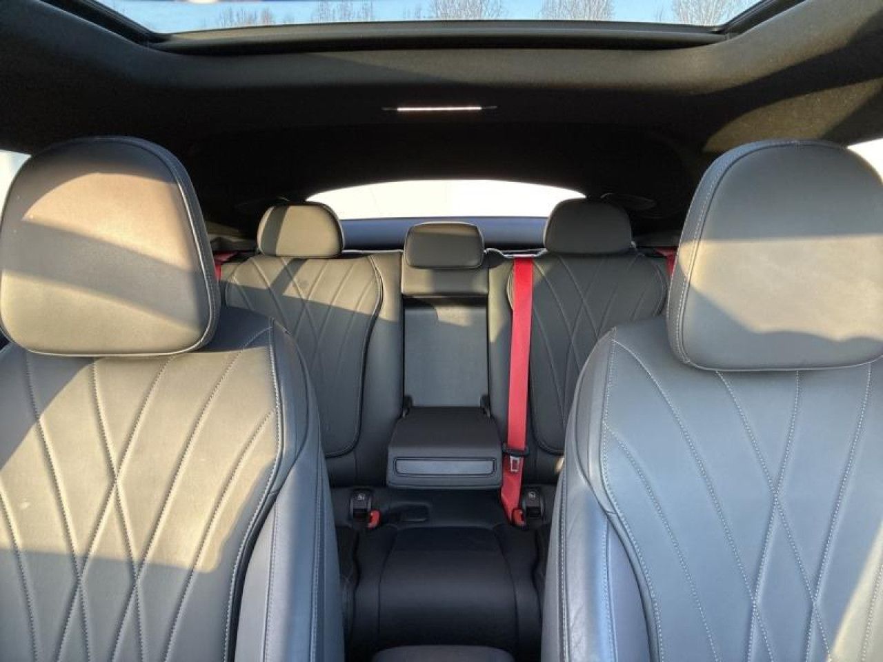 Photo du v&eacute;hicule 12 / 18