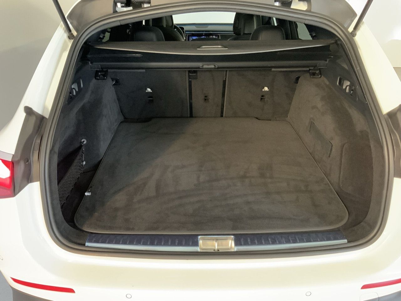 Mercedes-Benz E-Klasse – Bild 7
