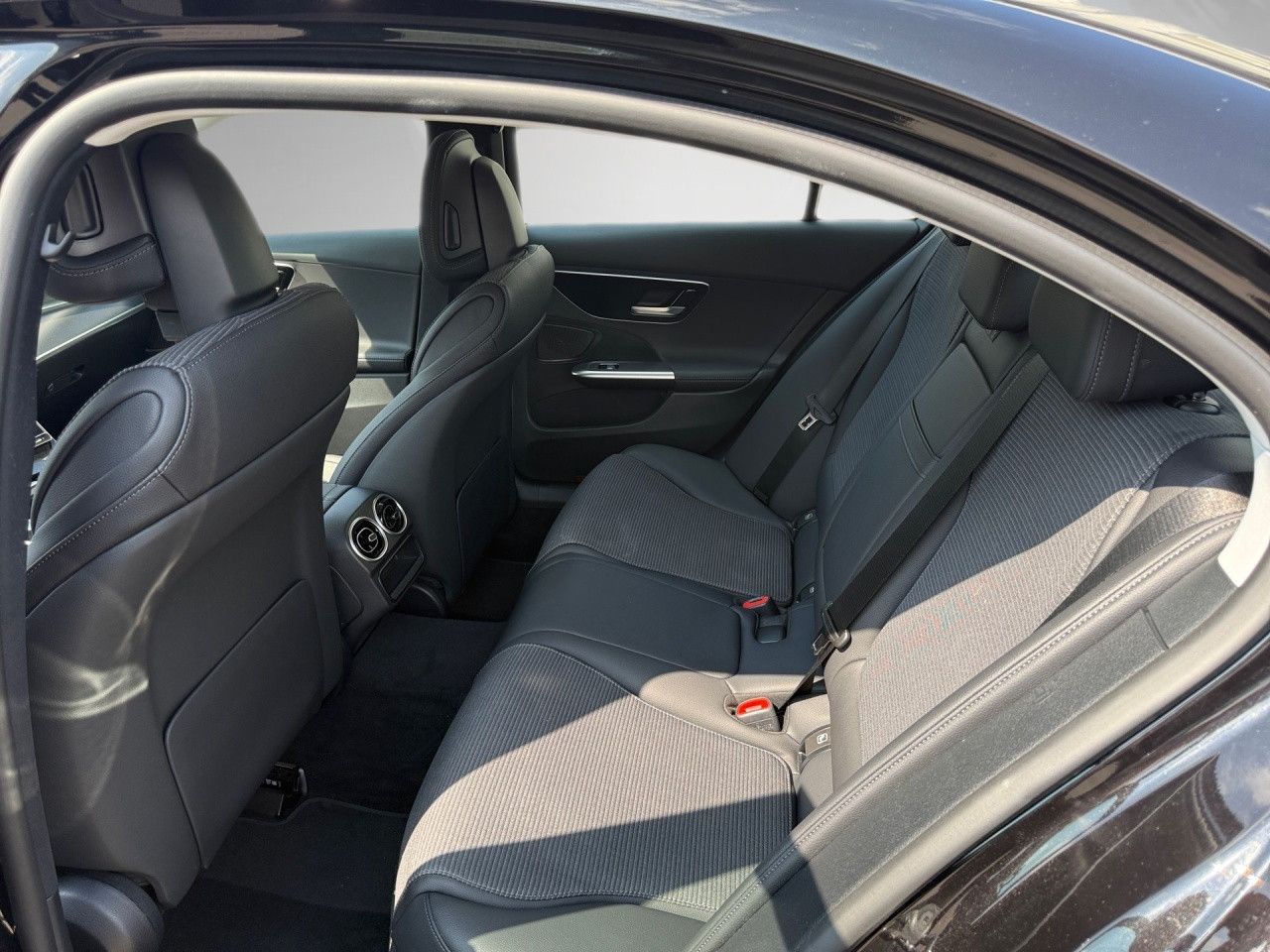 Mercedes-Benz C-Klasse – Bild 16