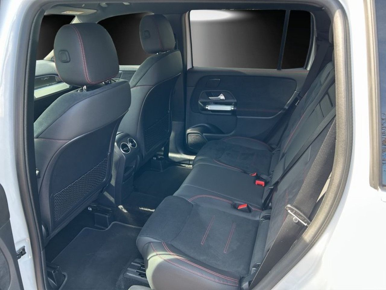 Mercedes-Benz GLB – Bild 13