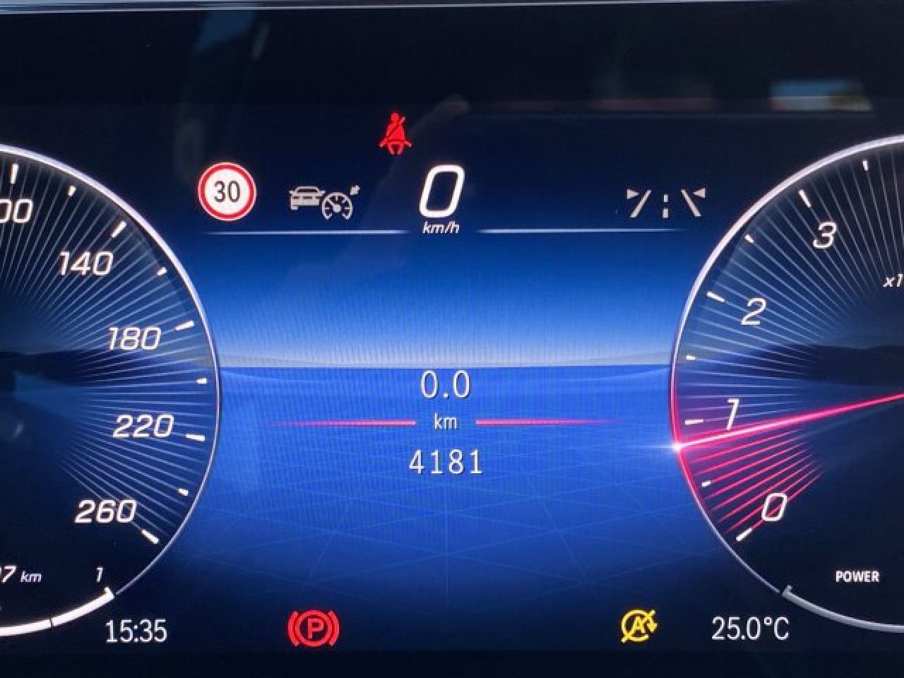 Mercedes-Benz GLA – Bild 13