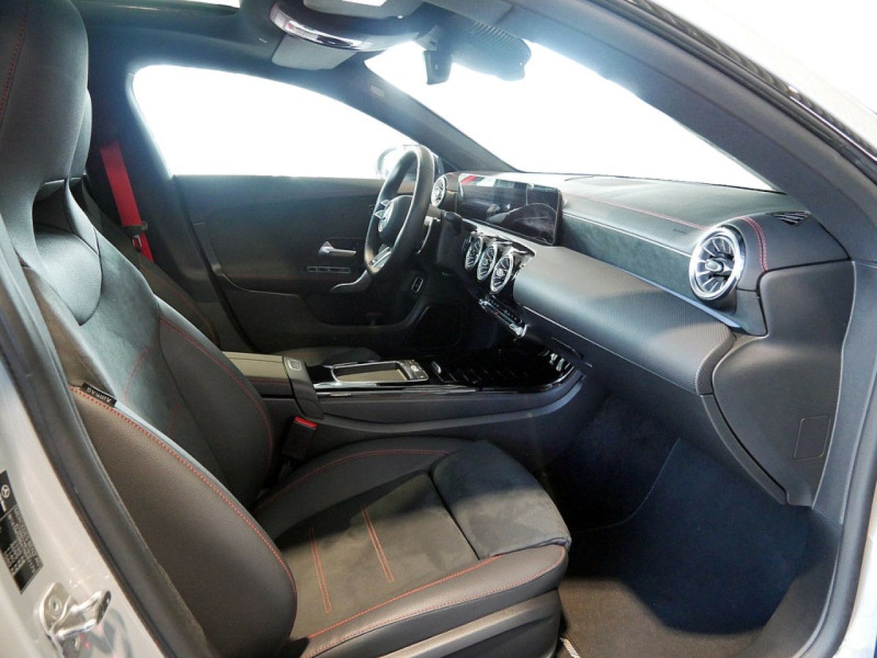 Mercedes-Benz CLA – Bild 5