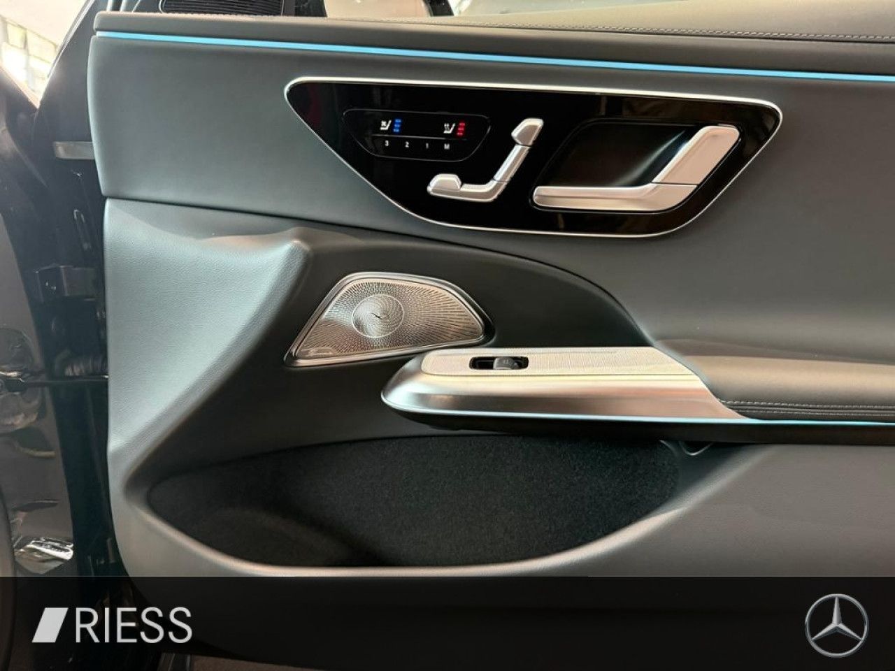 Mercedes-Benz E-Klasse – Bild 12