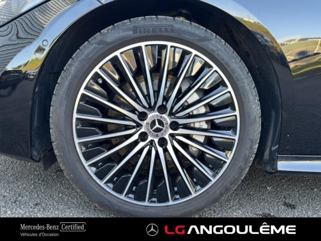 Photo du v&eacute;hicule 17 / 18