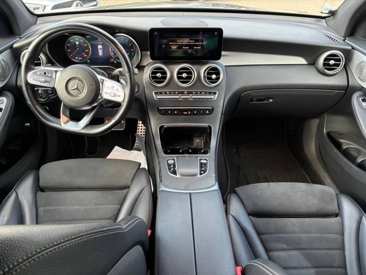 Photo du v&eacute;hicule 10 / 12