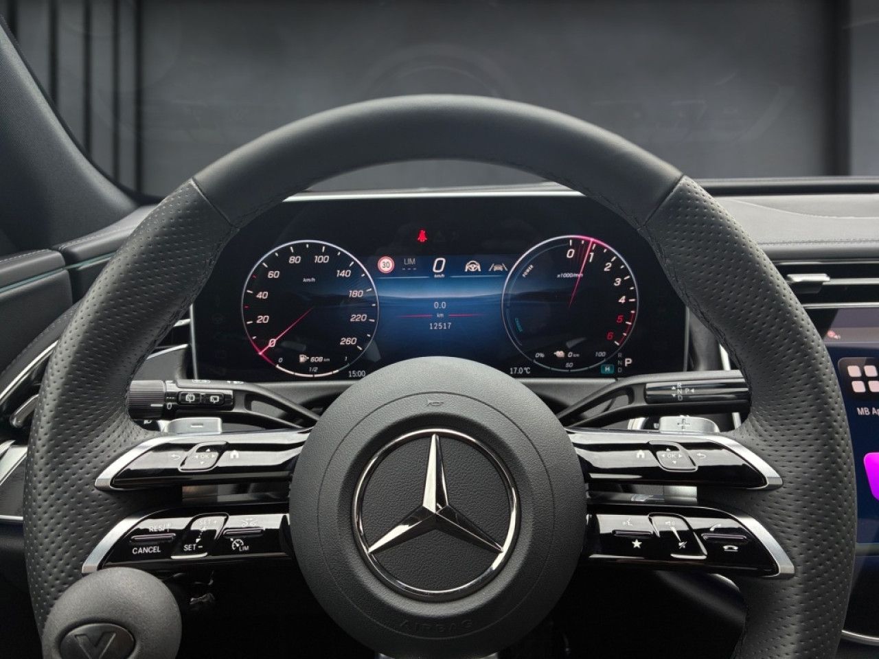 Mercedes-Benz E-Klasse – Bild 7