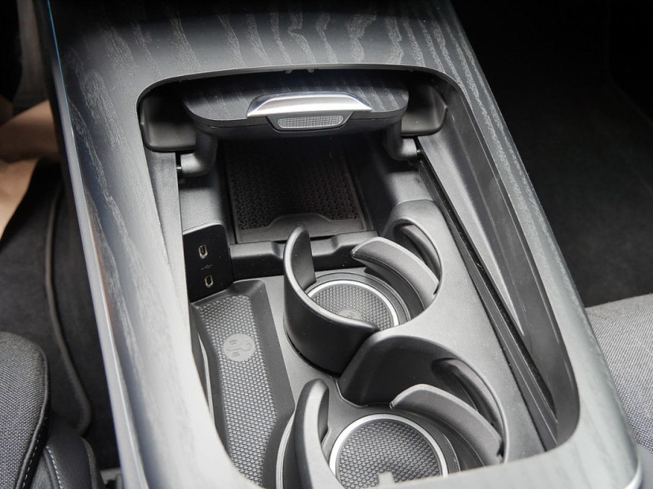 Mercedes-Benz E-Klasse – Bild 19