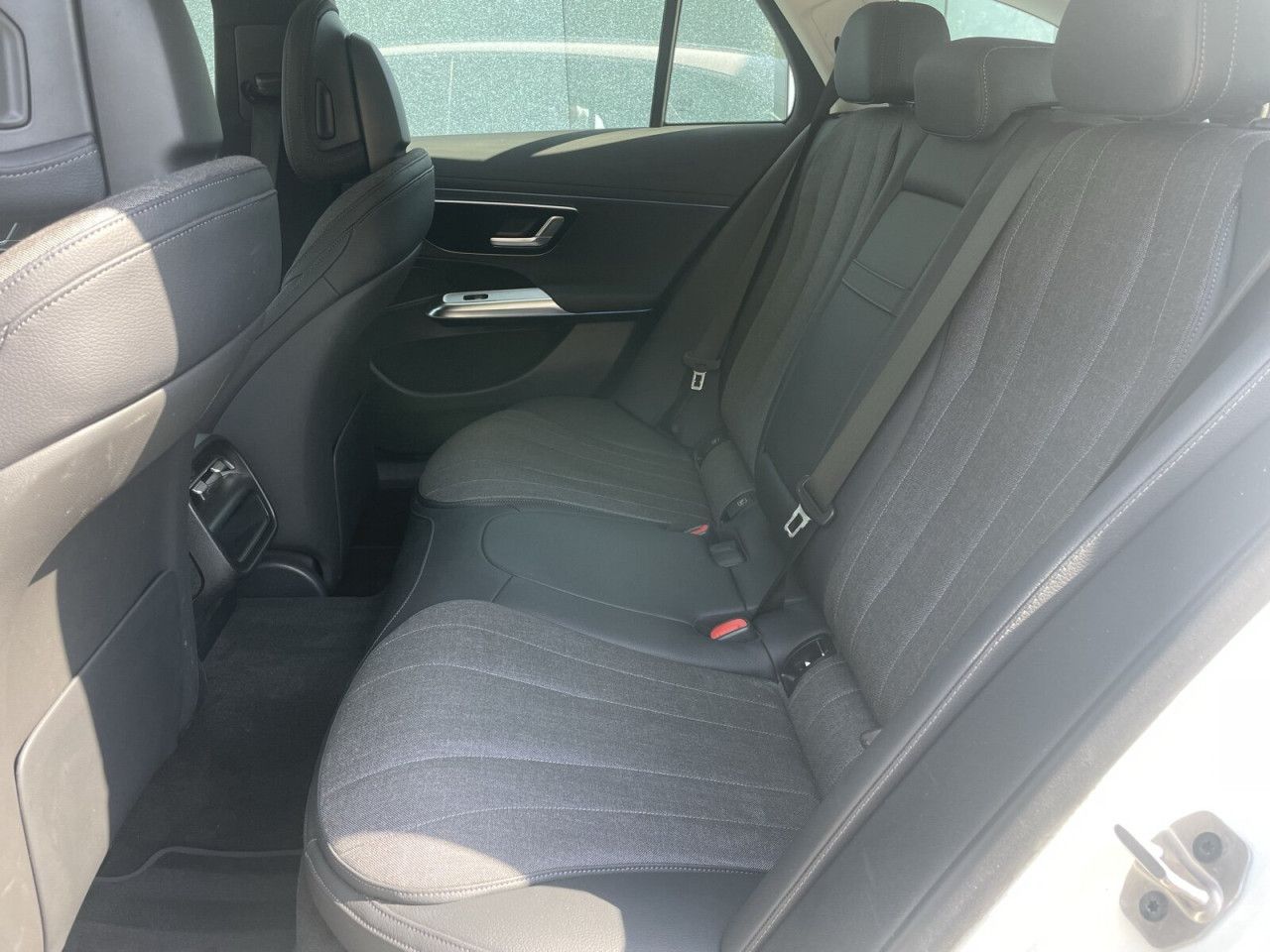 Mercedes-Benz E-Klasse – Bild 12