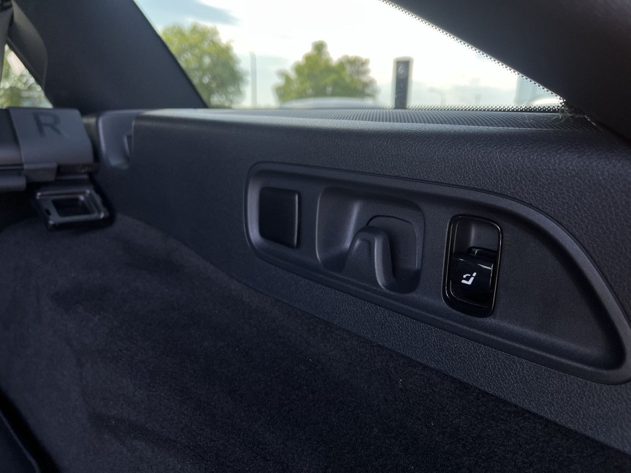 Mercedes-Benz E-Klasse – Bild 25