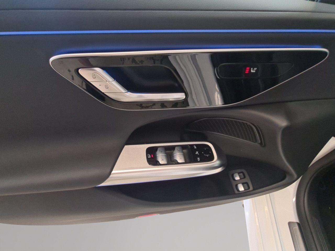 Mercedes-Benz E-Klasse – Bild 6
