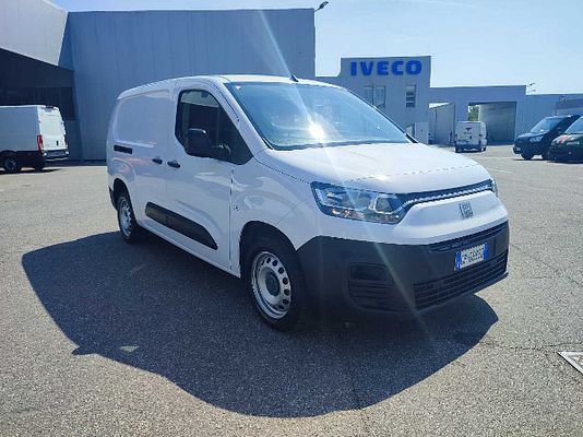 Vehicle image 2 / 10