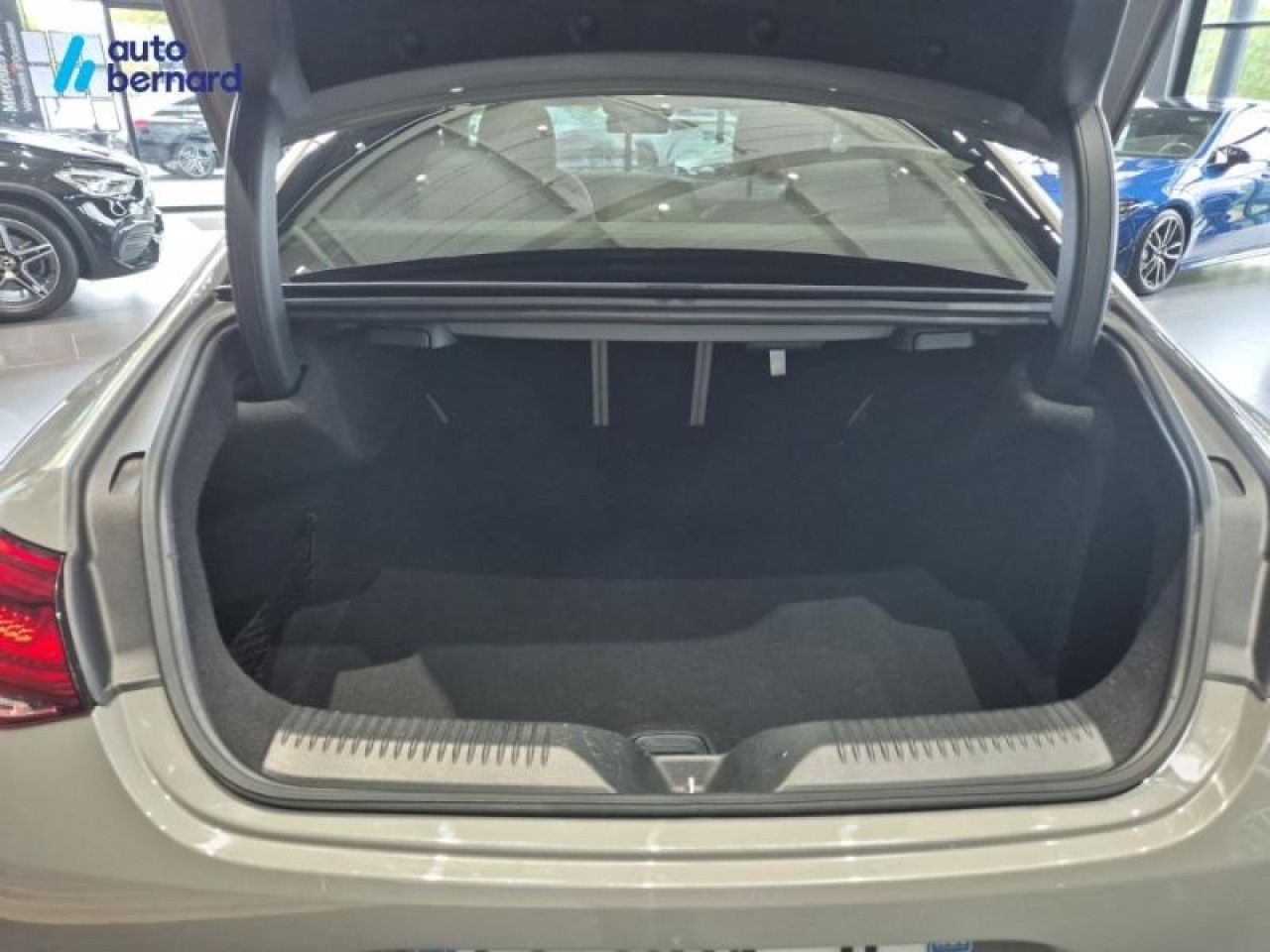 Photo du véhicule 6 / 18