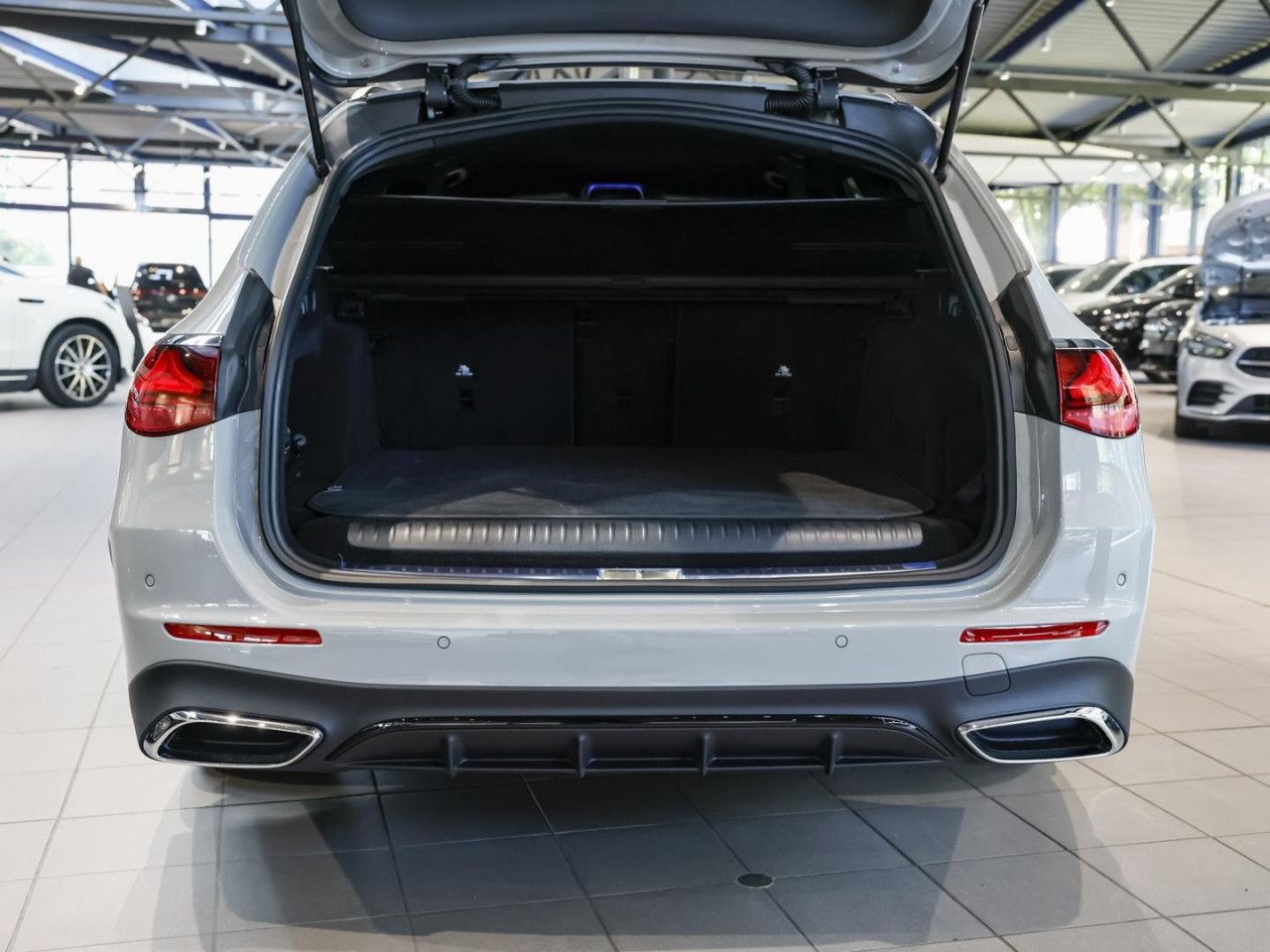 Mercedes-Benz E-Klasse – Bild 10