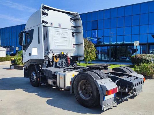 Vehicle image 4 / 14