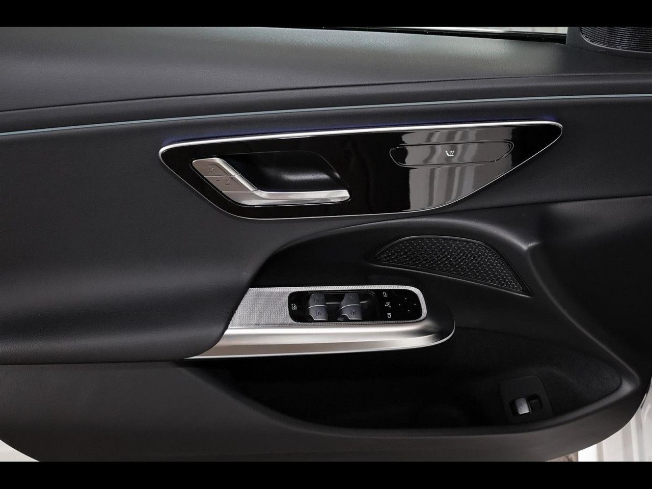 Mercedes-Benz E-Klasse – Bild 11