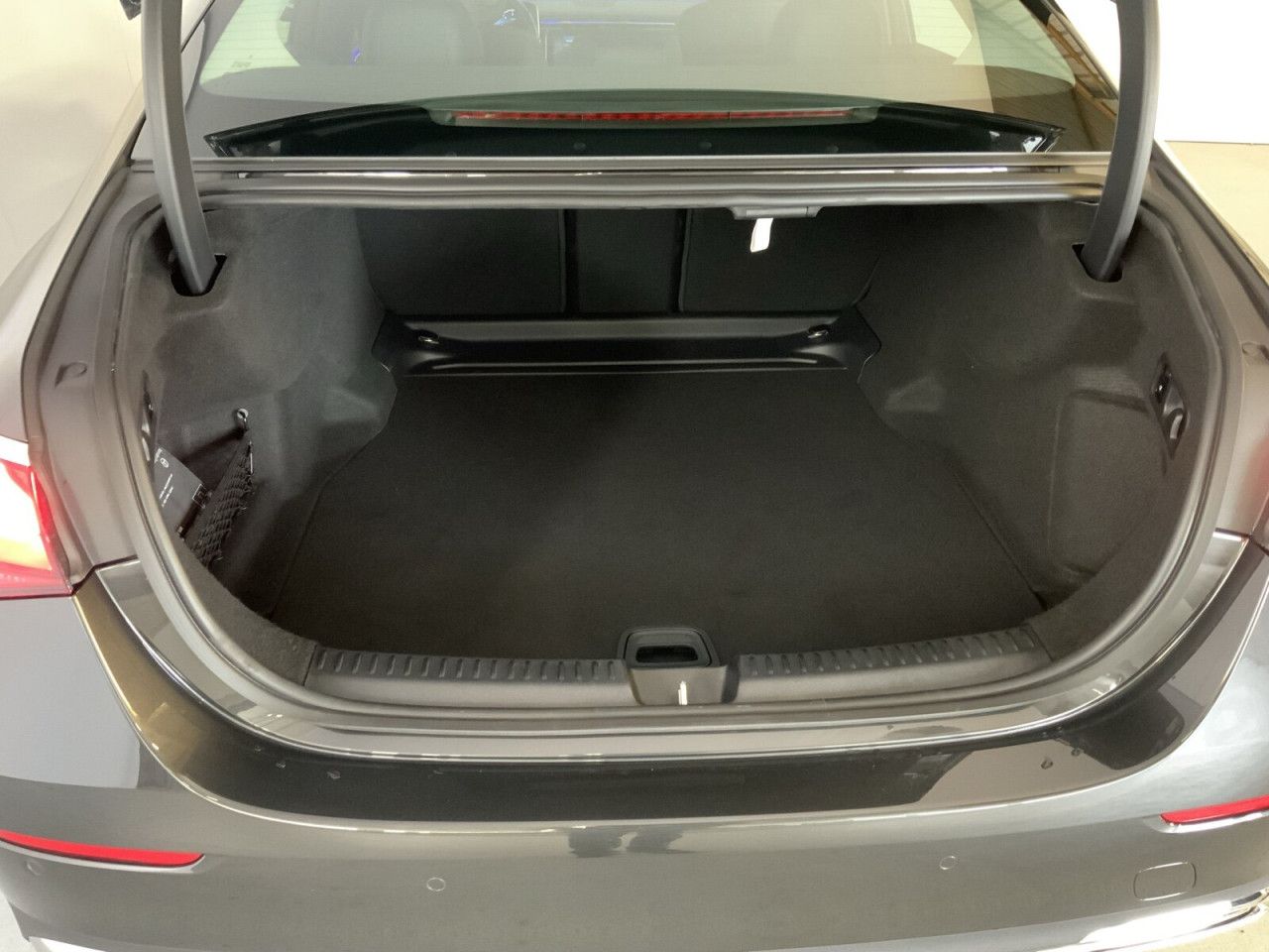 Mercedes-Benz E-Klasse – Bild 7