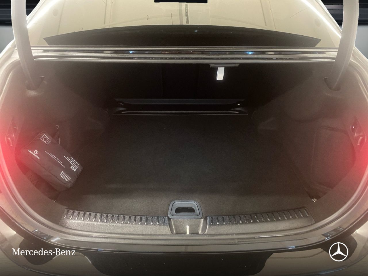 Mercedes-Benz E-Klasse – Bild 15