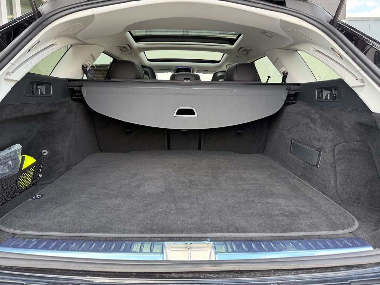 Mercedes-Benz E-Klasse – Bild 9