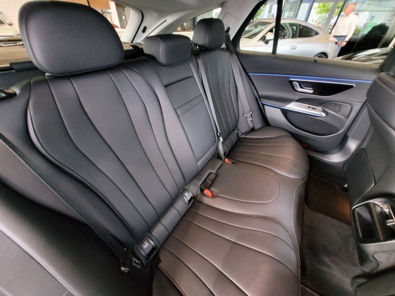 Mercedes-Benz E-Klasse – Bild 11