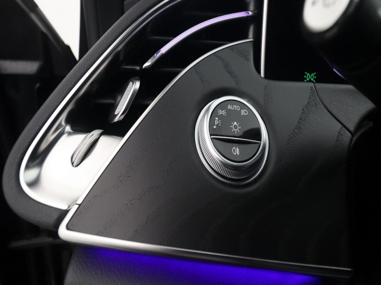 Imagem do veículo 18 / 20