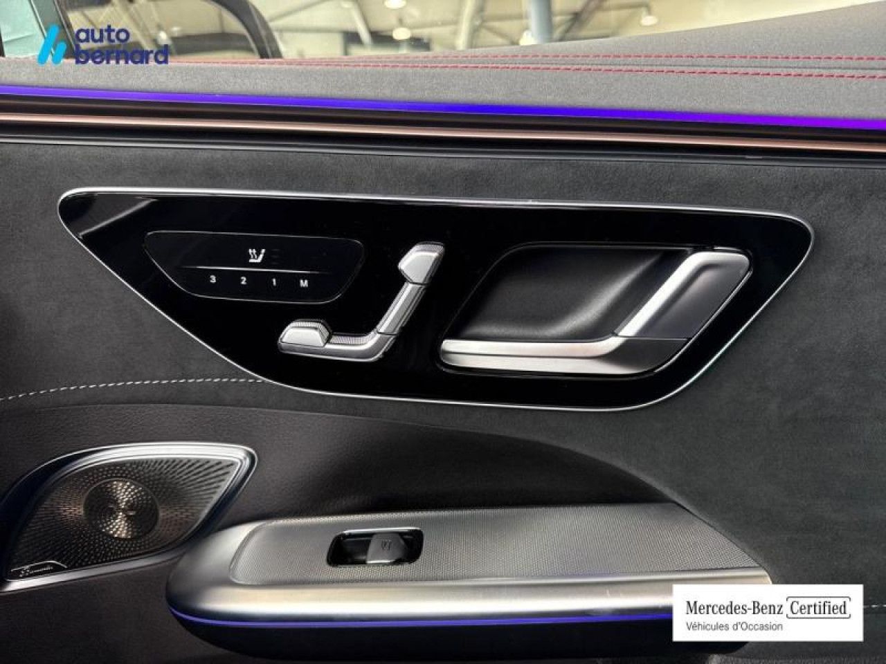 Photo du v&eacute;hicule 16 / 18