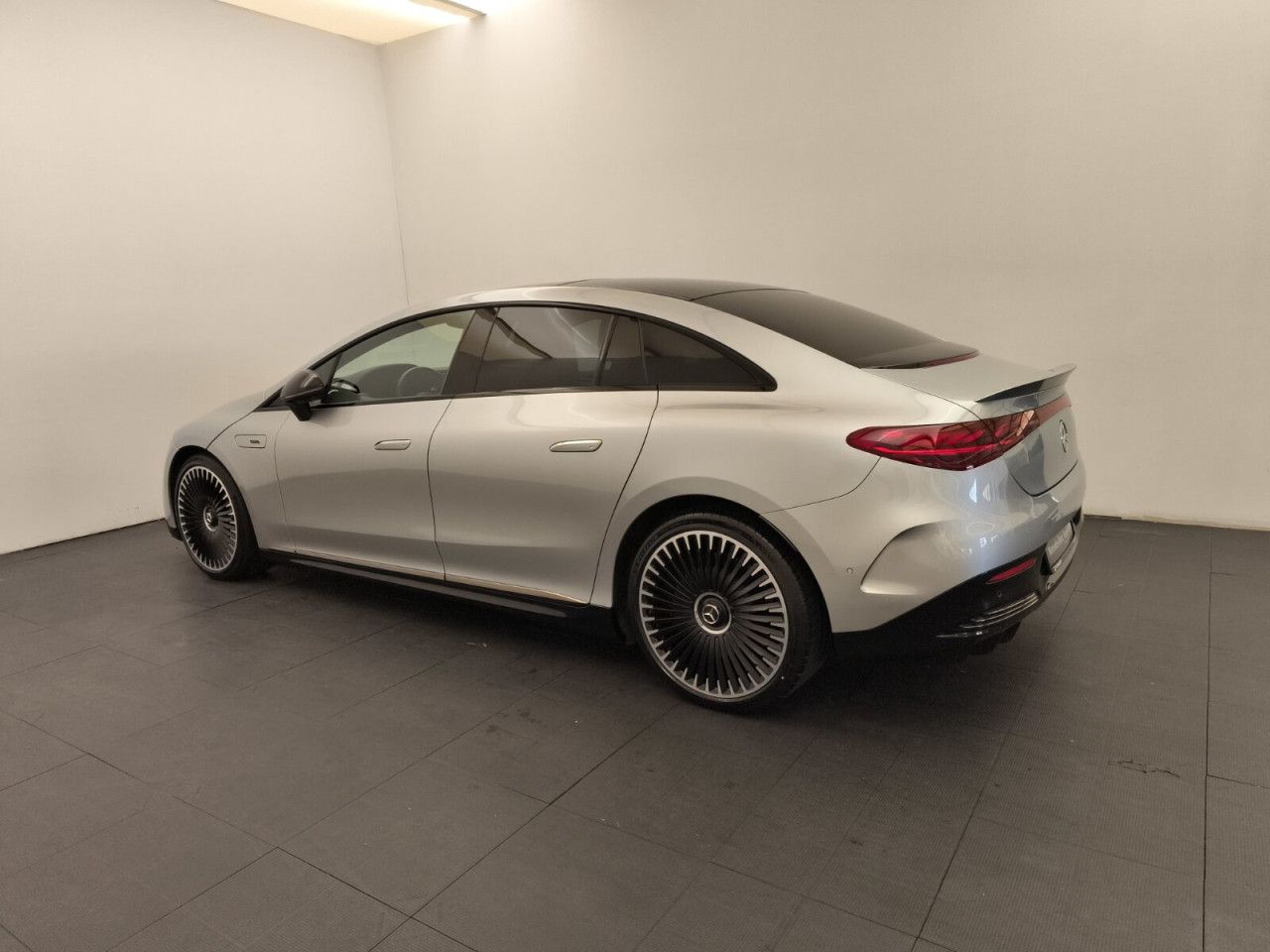 Mercedes-Benz EQE – Bild 9