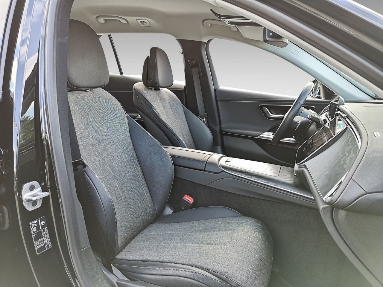 Mercedes-Benz E-Klasse – Bild 18