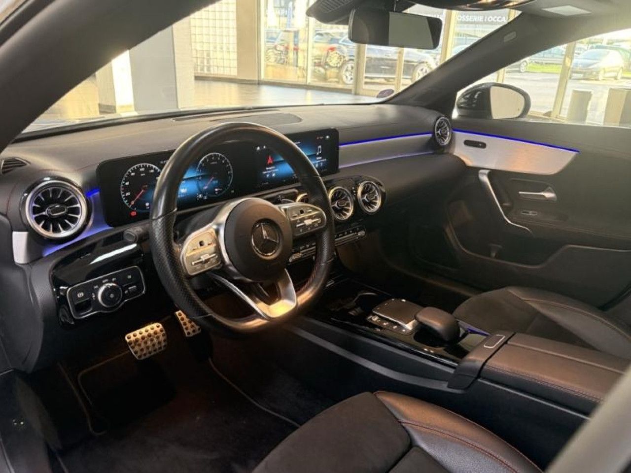 Photo du véhicule 2 / 18