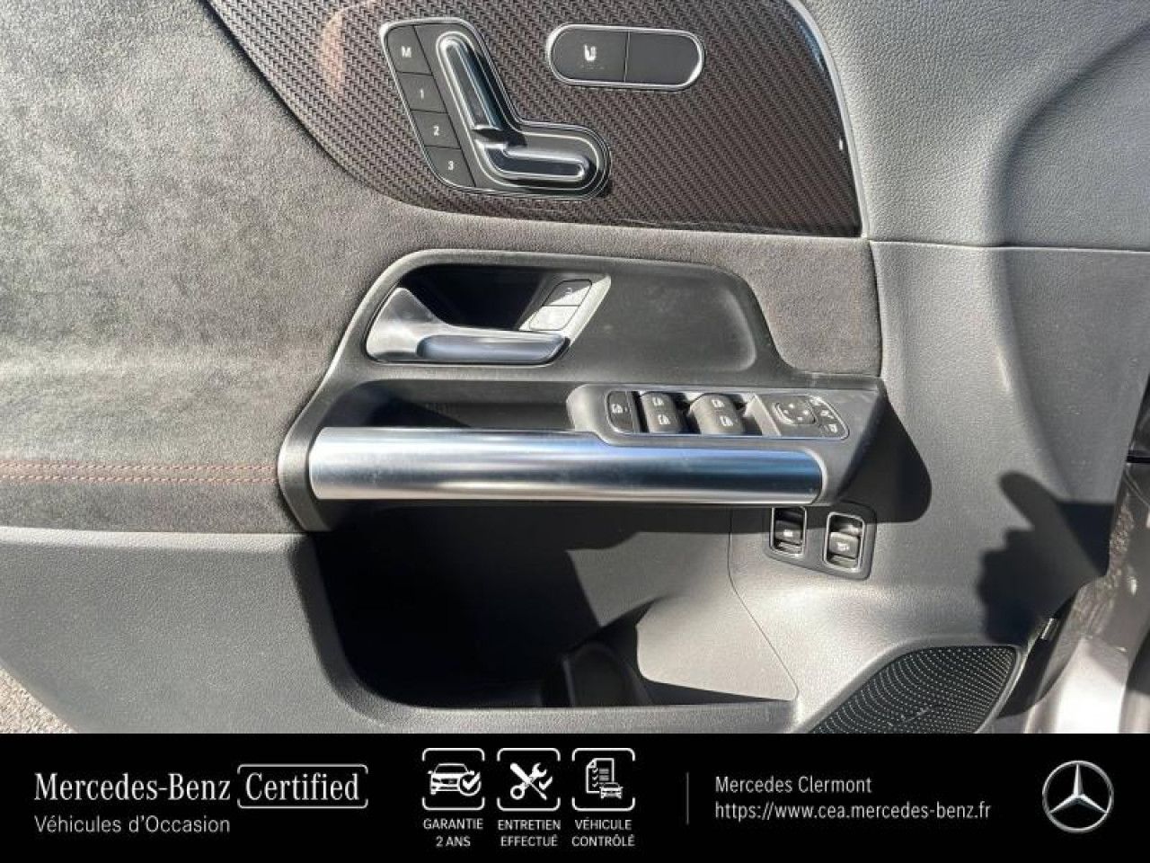 Photo du v&eacute;hicule 14 / 18