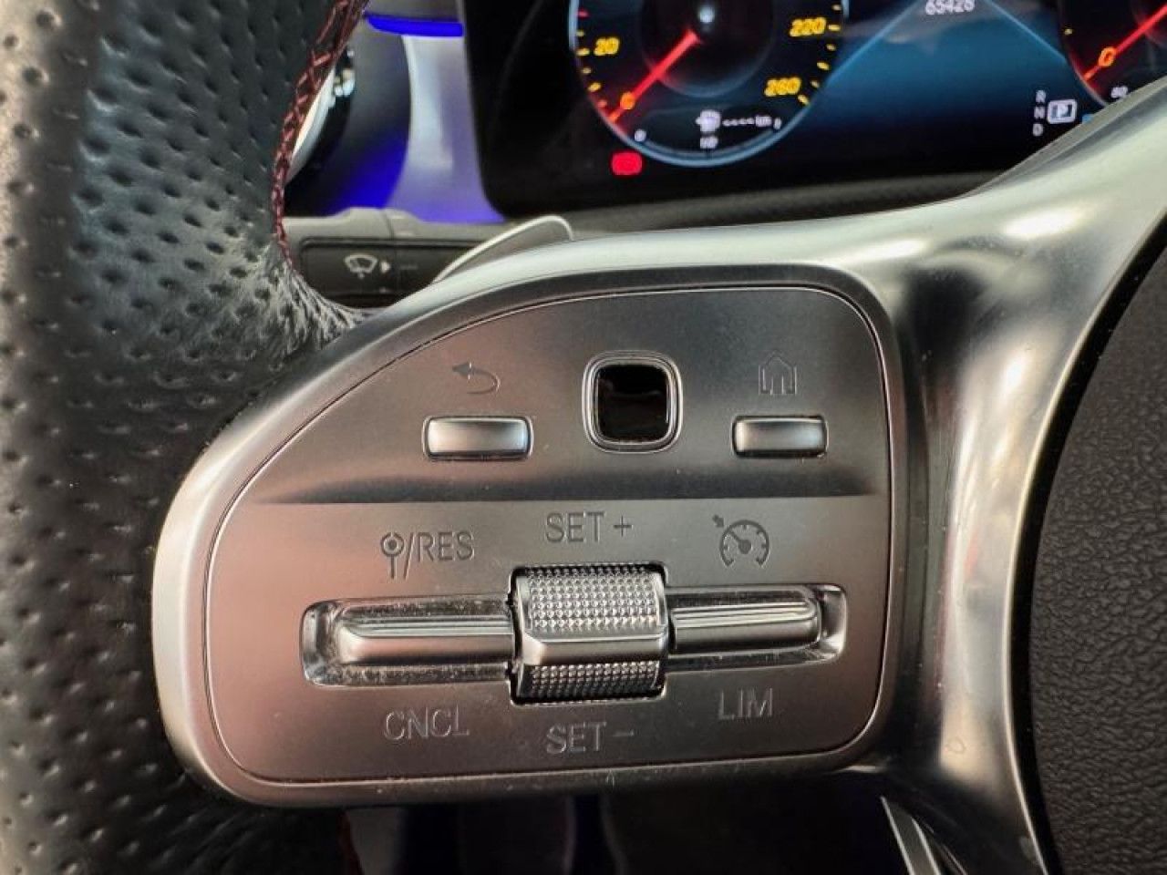 Photo du v&eacute;hicule 16 / 18